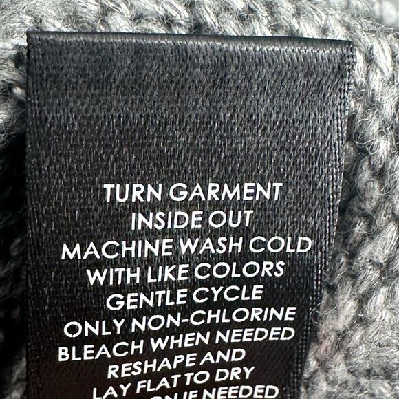 Torrid Gray Camo Heart Pullover Hooded Raglan Sweater Sz 00 - Picture 8 of 8